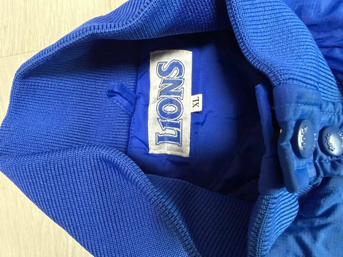 サムスン ライオンズ オールド アウター xl