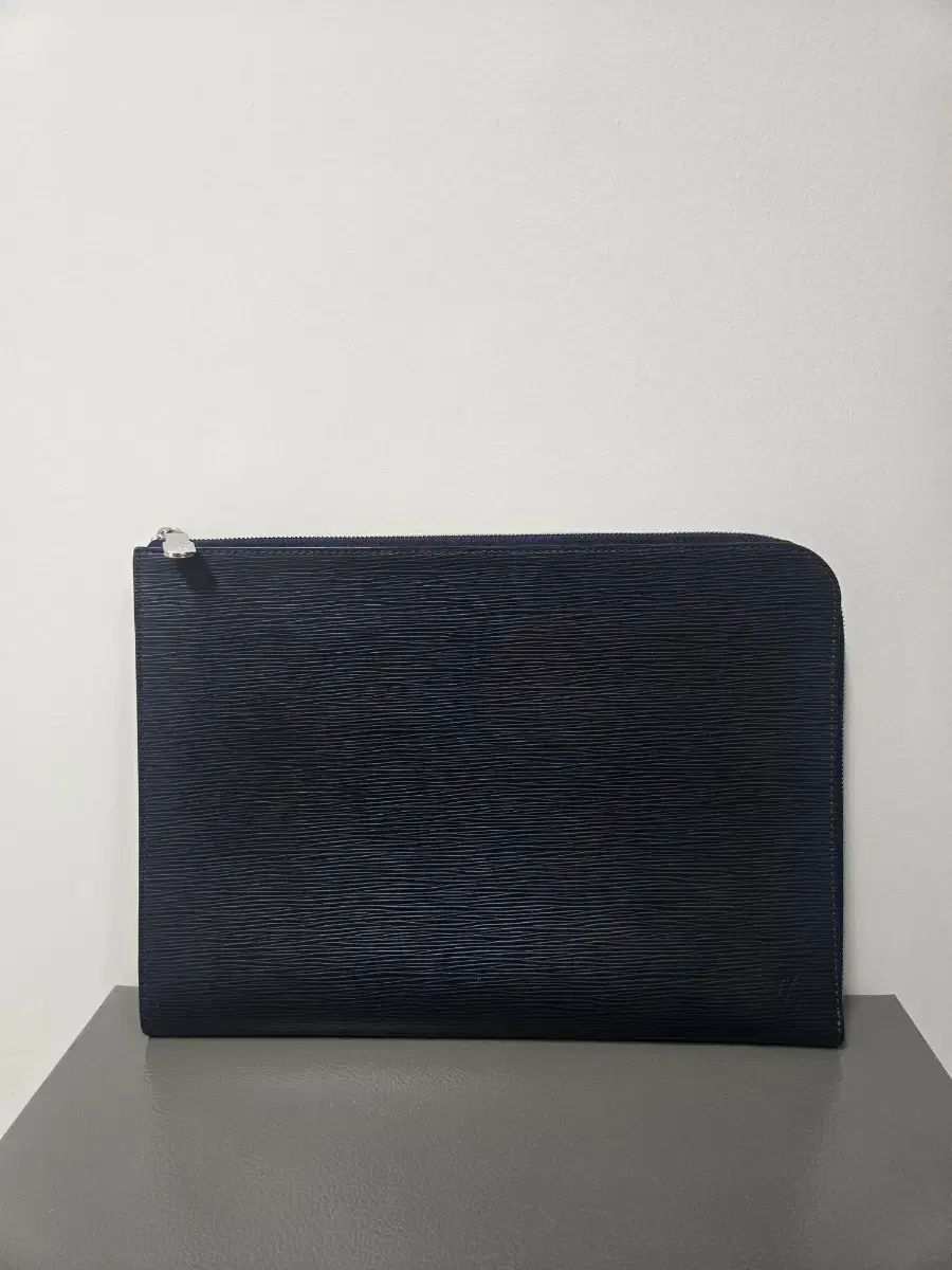 ルイヴィトン ポシェット ジュール エピ クラッチバッグ GM