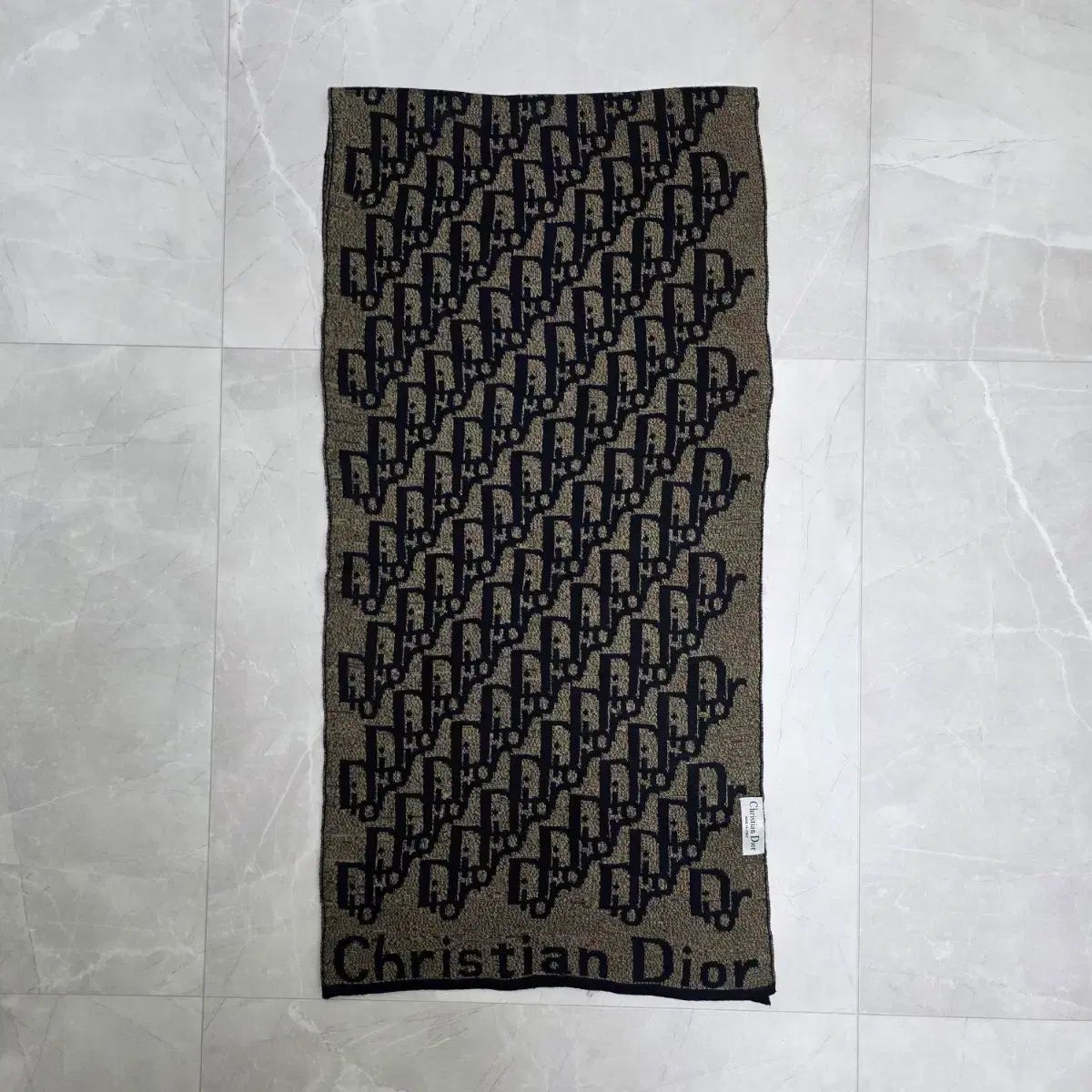 クリスチャンディオール マフラー