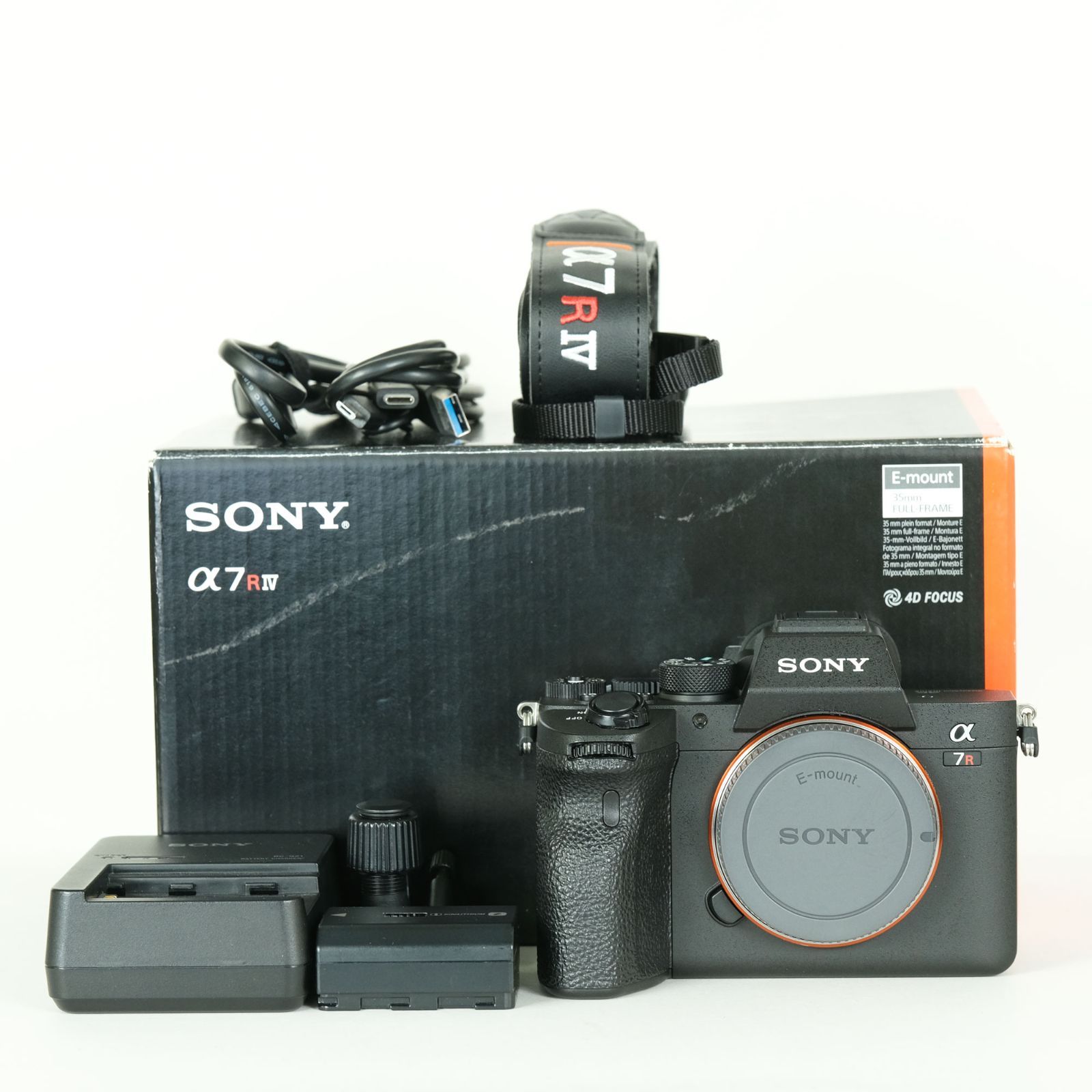 【美品】SONYα7RⅣシャッター極少・付属品ありILCE-7RM4 美品】SONYα7RⅣシャッター極少・付属品ありILCE-7RM4 α7R IV ILCE
