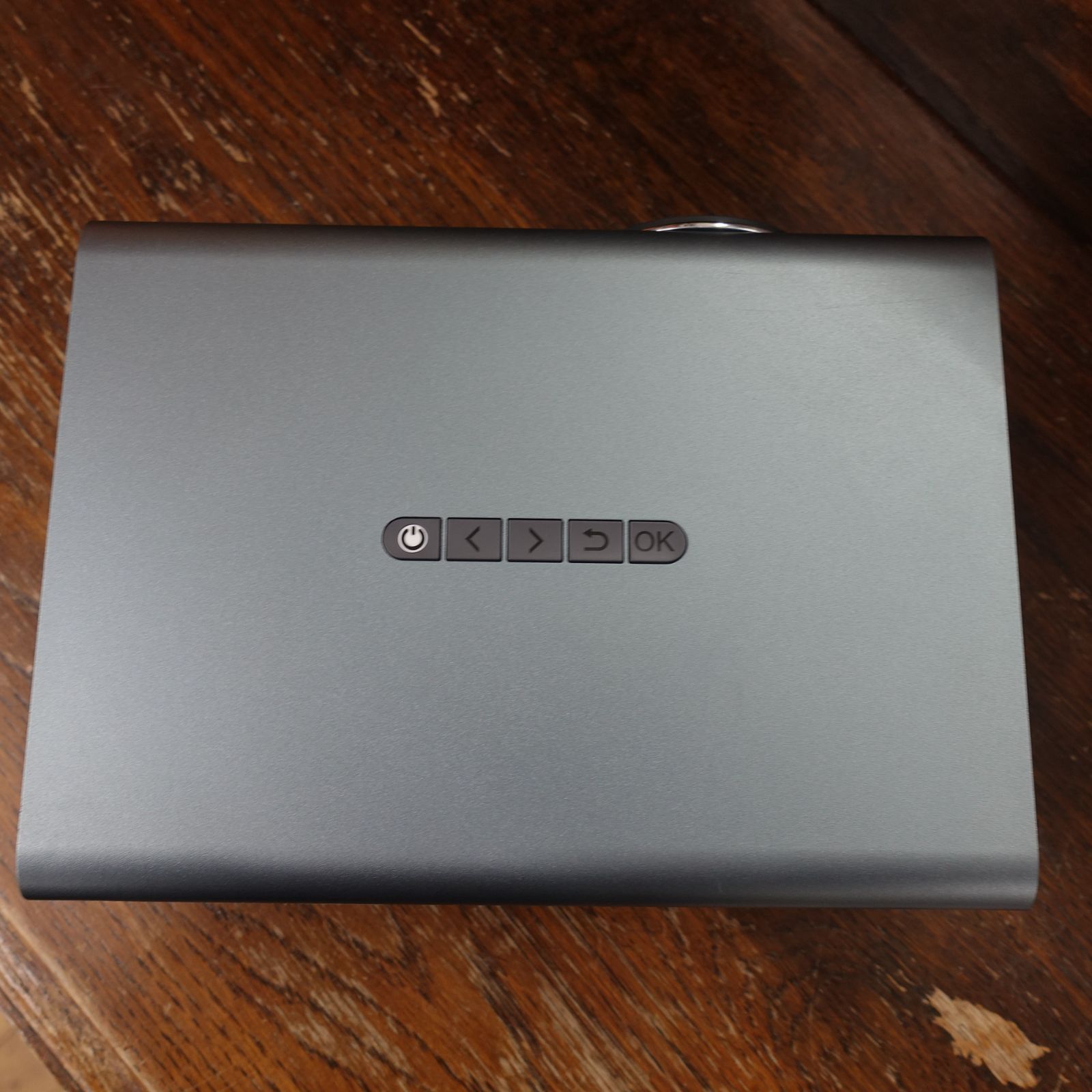 OWNKNEW プロジェクター 4k対応 小型 家庭用 ホームプロジェクター