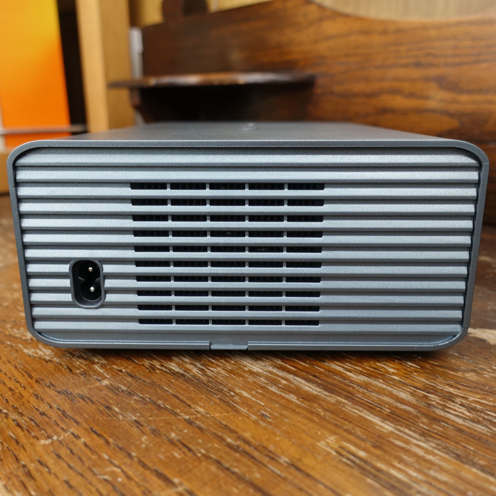 OWNKNEW プロジェクター 4k対応 小型 家庭用 ホームプロジェクター