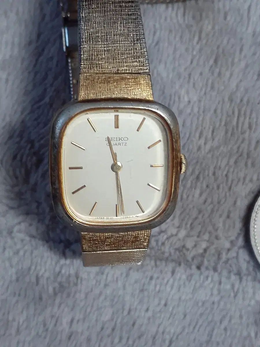 セイコー ヴィンテージ ゴールド レディース 時計