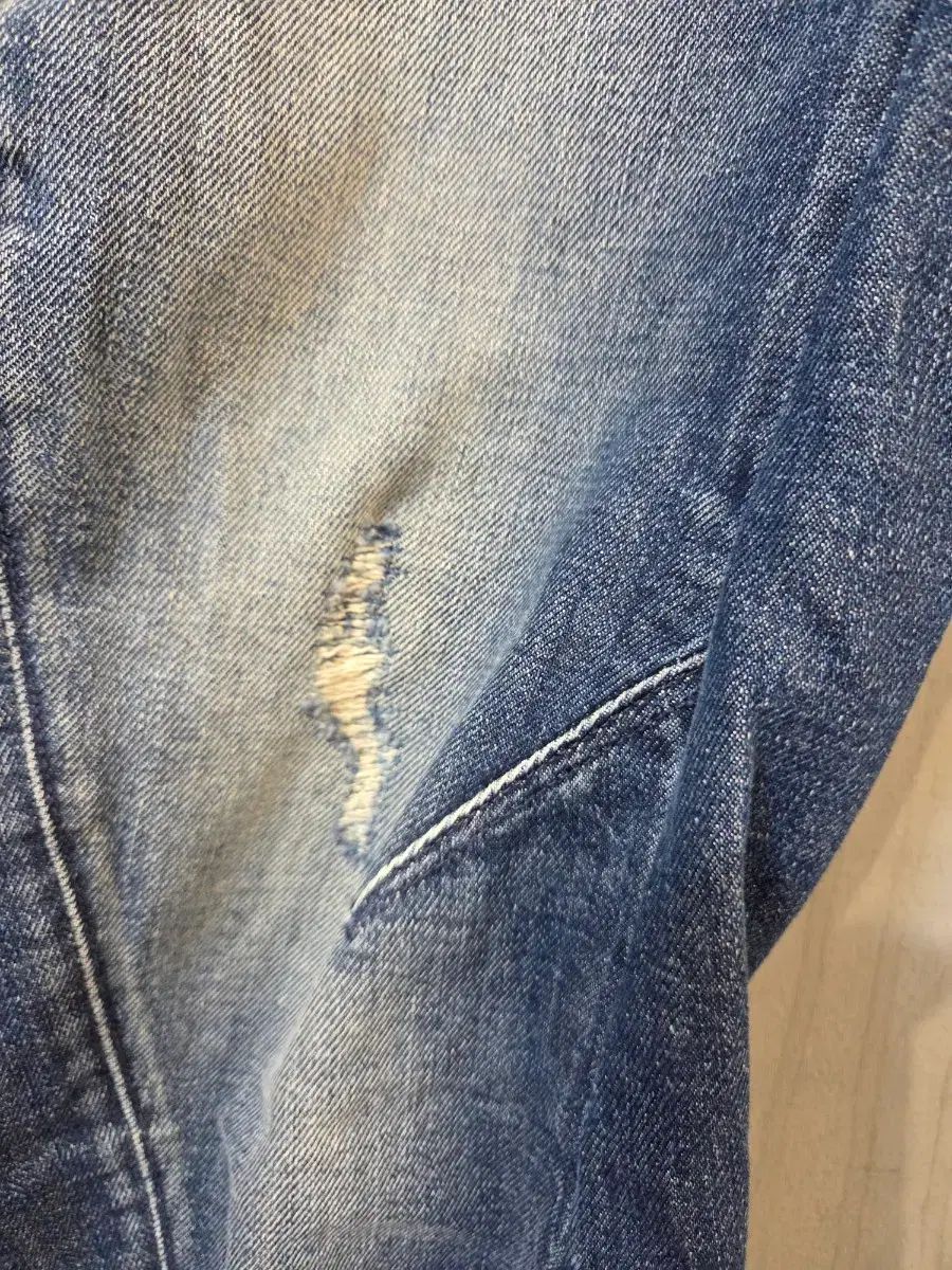 ズボン ダメージ