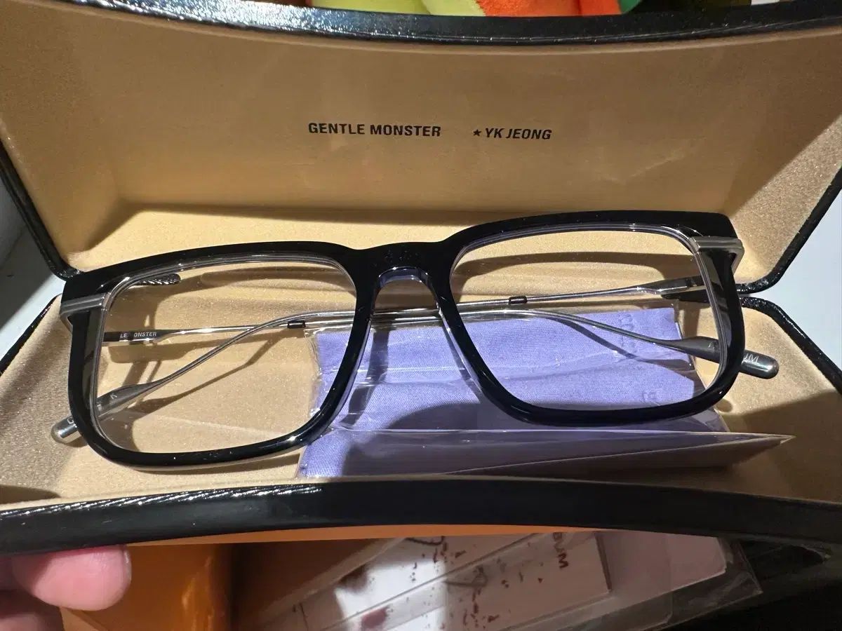 ジェントルモンスター YK