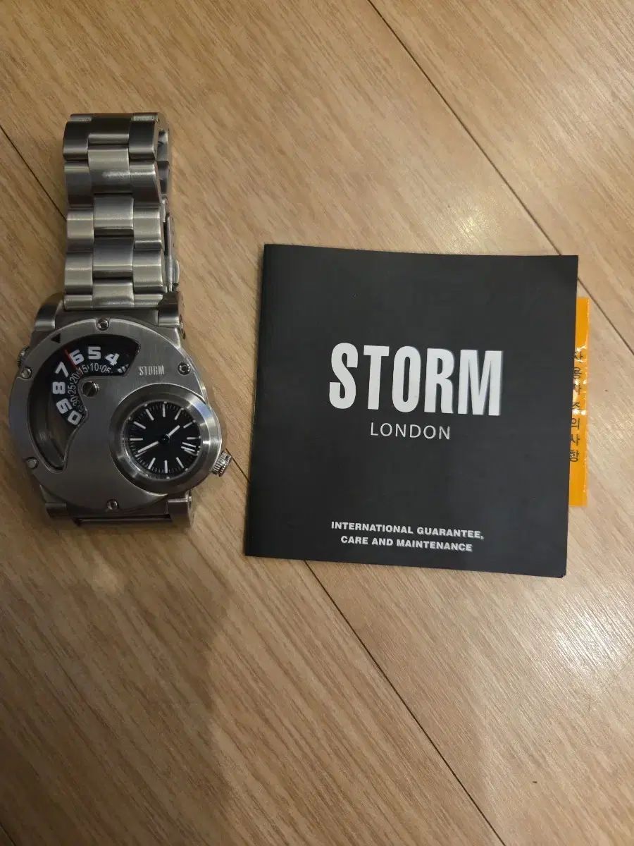 ストーム ロンドン メタル 時計