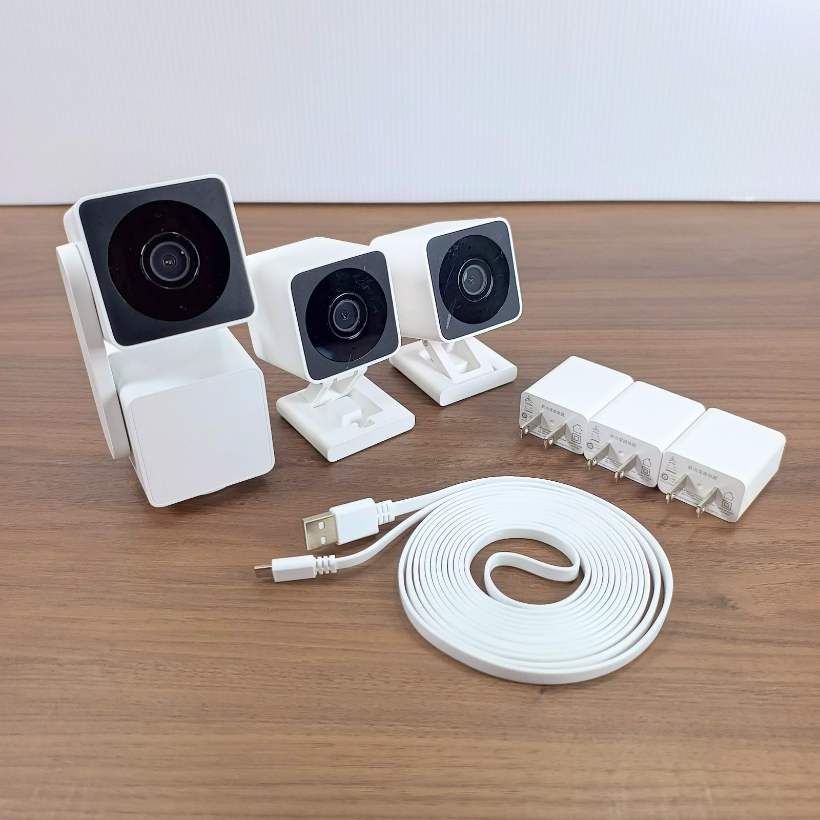 新品！　ATOM Cam Swing & Cam2 のセット ATOM Cam 2 (×2台) & ATOM Cam Swing (×1台) 高機能ネットワークカメラ