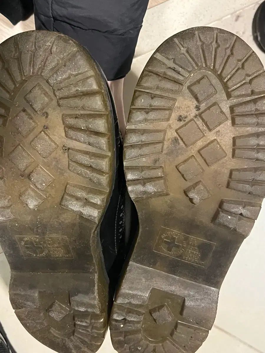 250 DR MARTENS ドクターマーチン ウイングチップ mickey mouse ミッキーマウス 10458