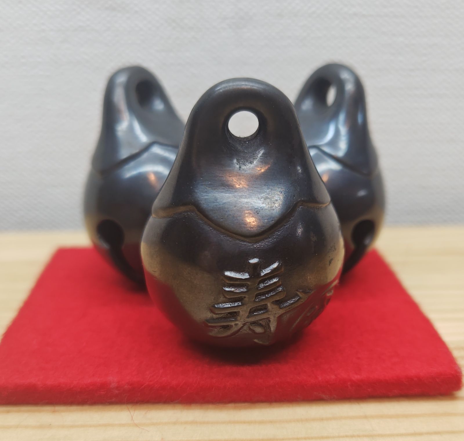 逢絢亭・中古品】茶道具 蓋置 唐銅 砂張 三鈴蓋置 唐銅風炉師 一ノ瀬宗