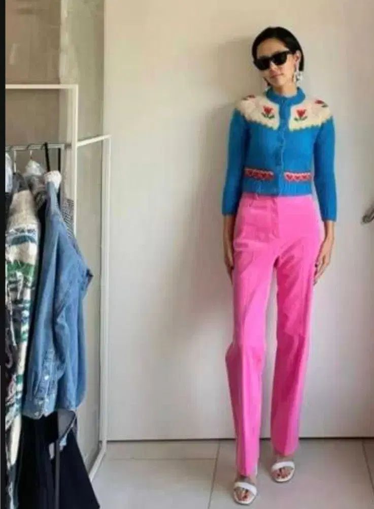 ポニーテール コーデュロイ パンツ