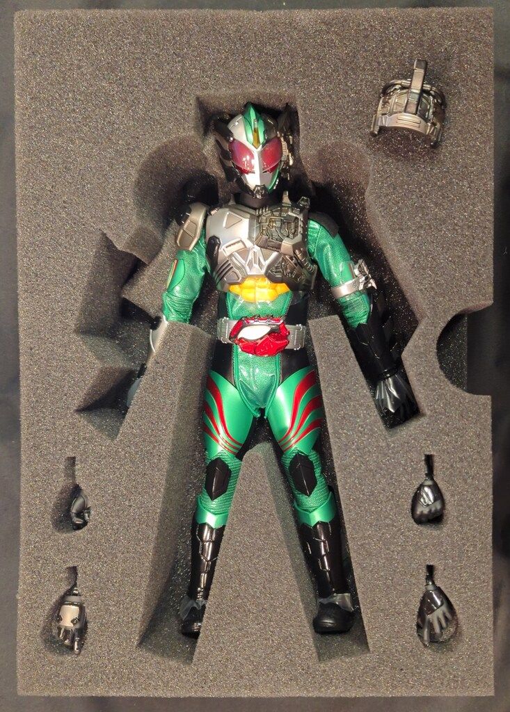 メディコム・トイ RAH GENESIS 仮面ライダーアマゾンズ 仮面ライダー