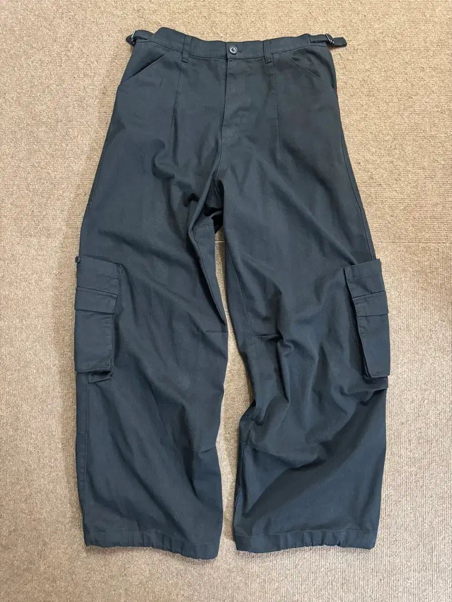 Hatchingroom カーゴチノパンツ Black