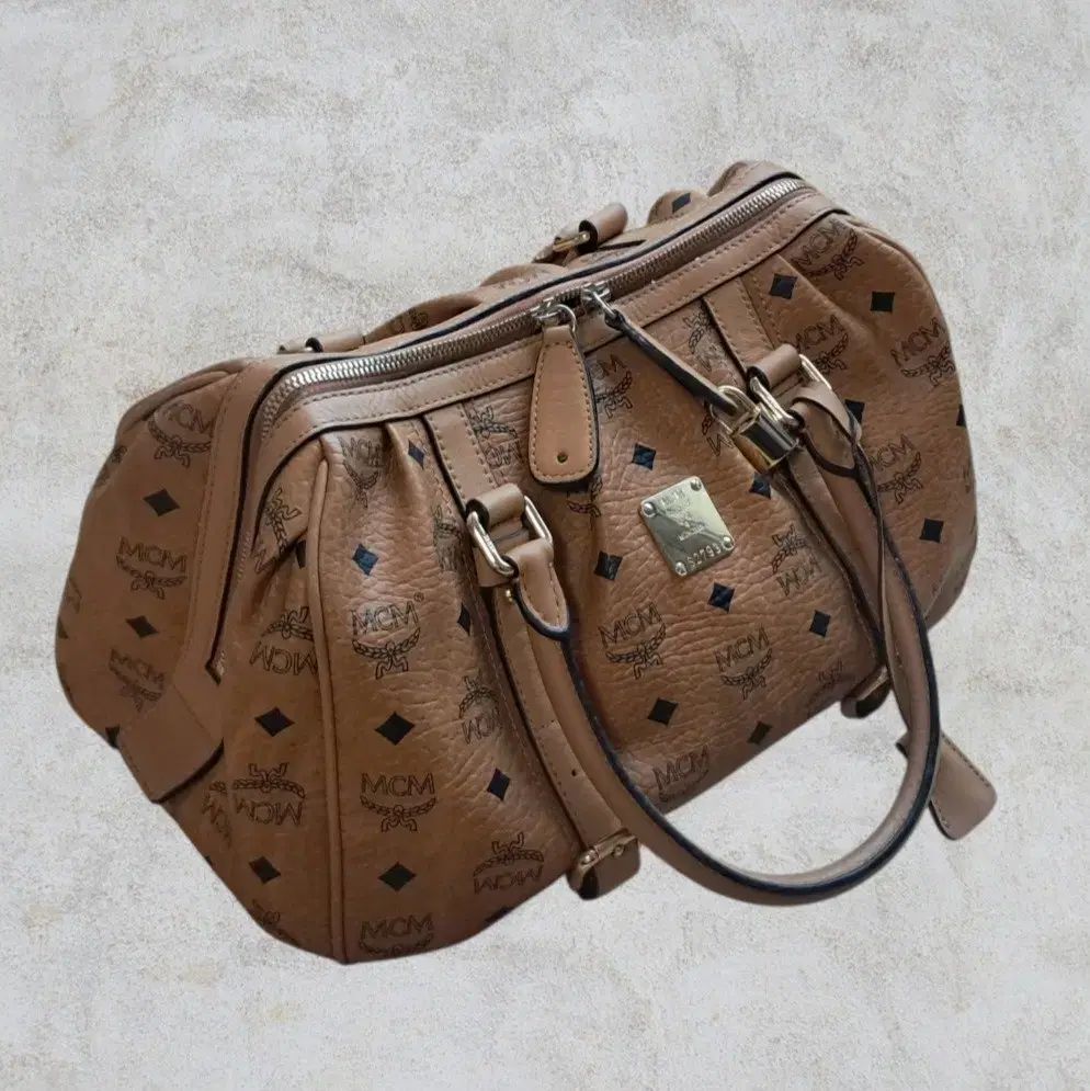 MCM ヴィセトス ボストンバッグ ブラウン ドットバッグ