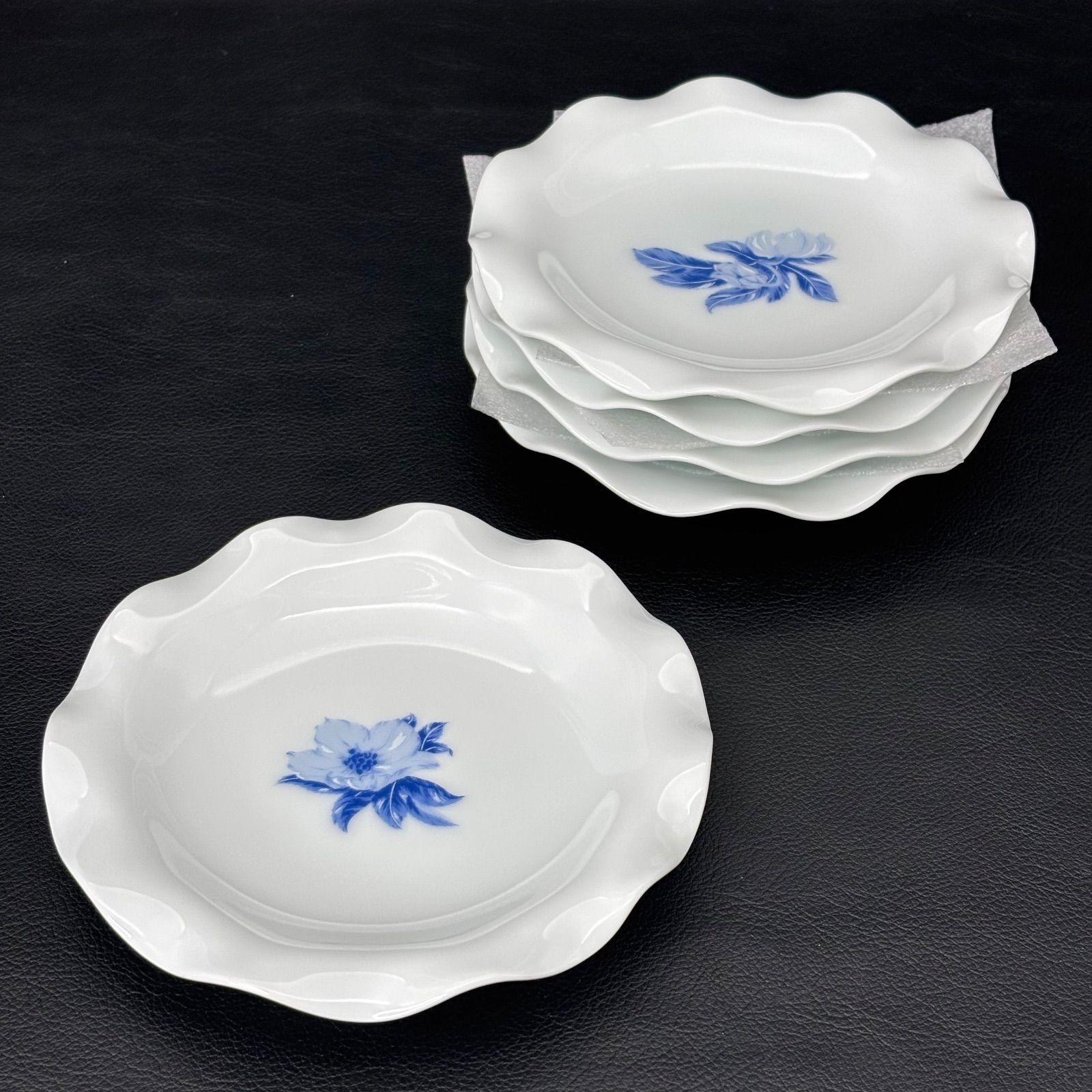 深川製磁　蘭外濃　銘々皿　和皿　取り皿　輪花　青　花　プレート 深川製磁 蘭外濃 銘々皿 和皿 取り皿 輪花 青 花 プレート 深川製磁 蘭