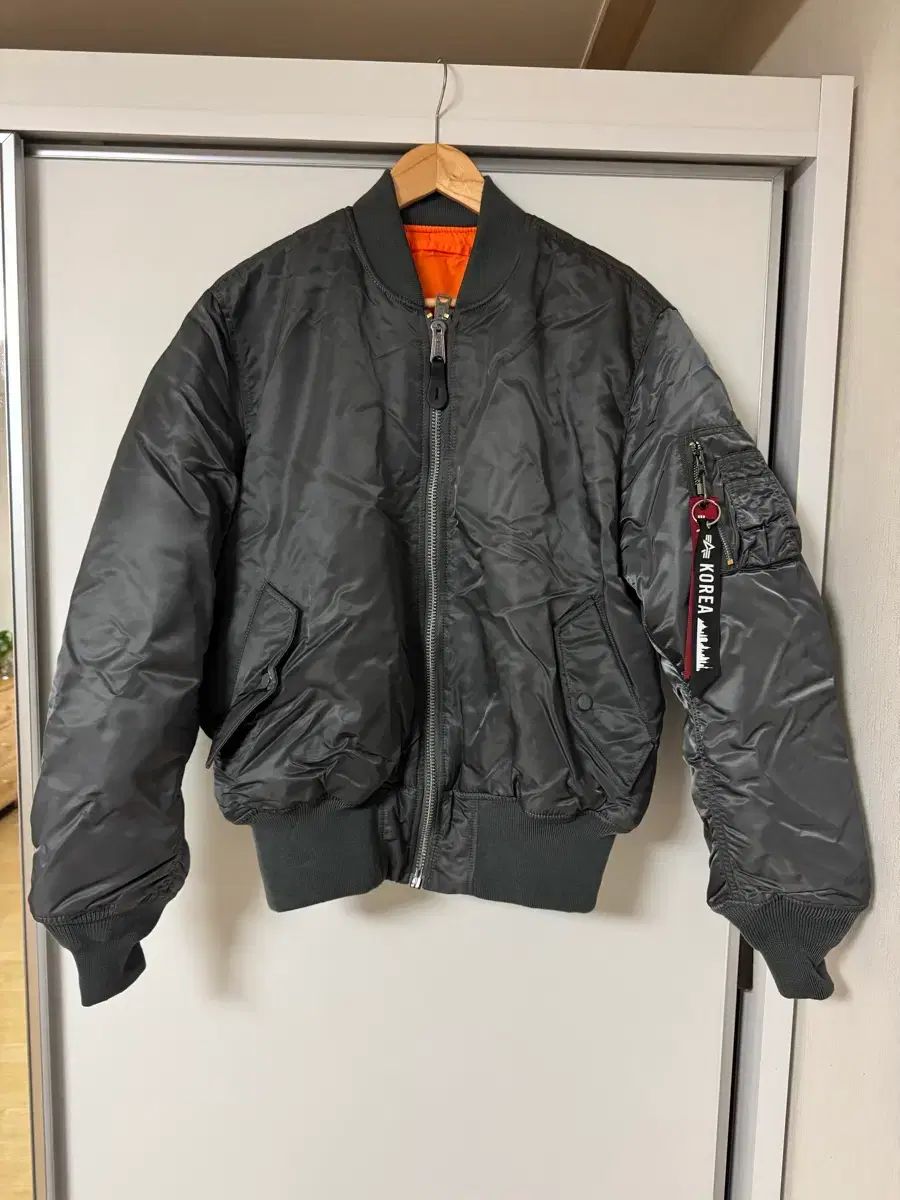 L アルファインダストリーズ ma 1 ガンメタル