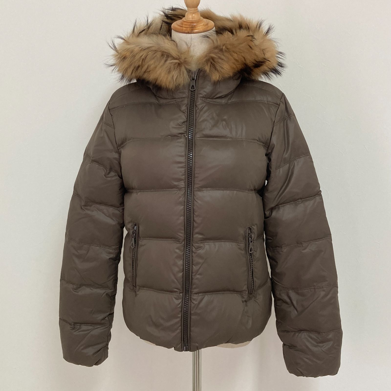 GOA SUPPLY & Co's ダウンジャケット フェザー フードファー タヌキ