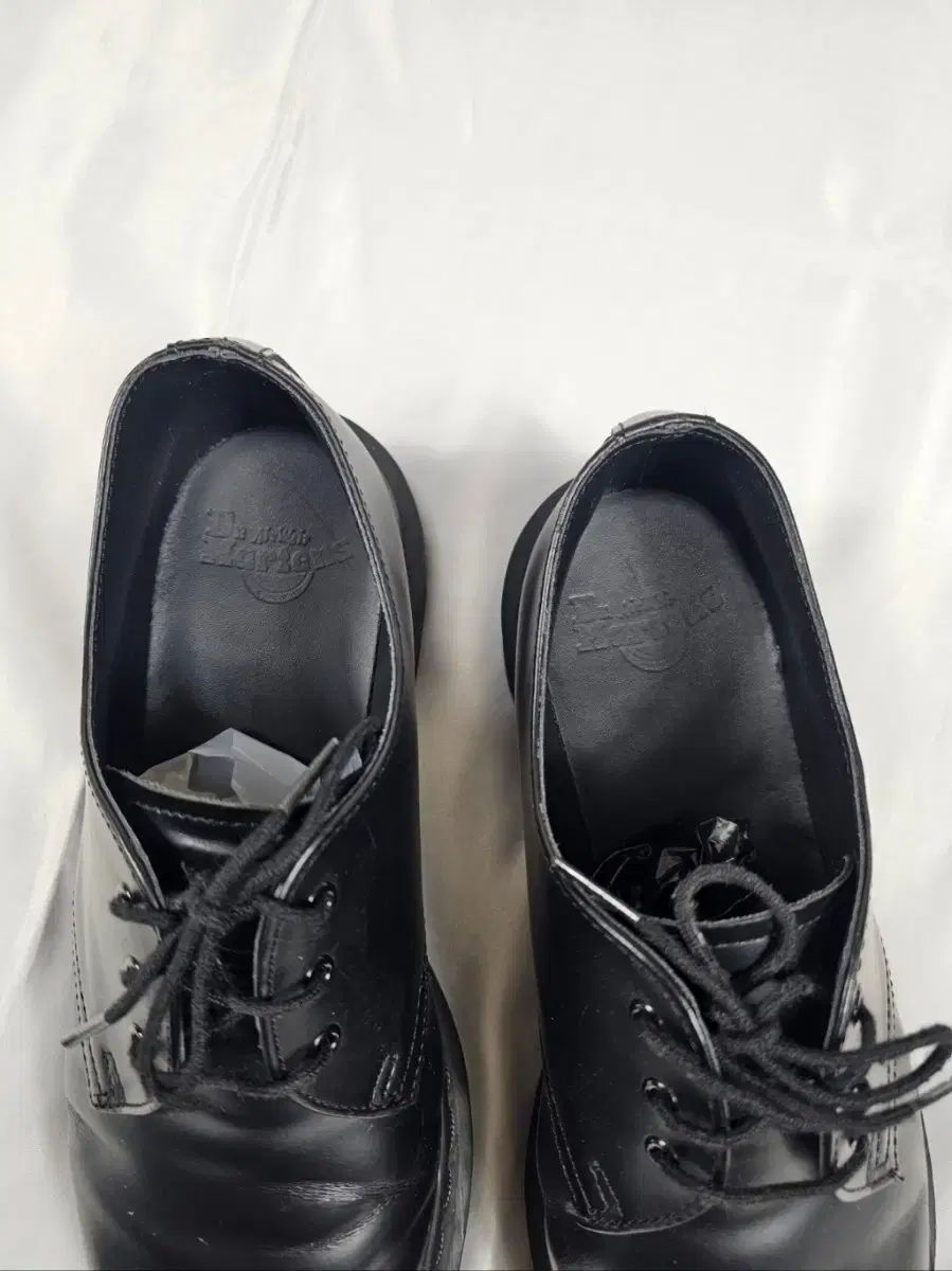 ドクターマーチン1461ウールモノ