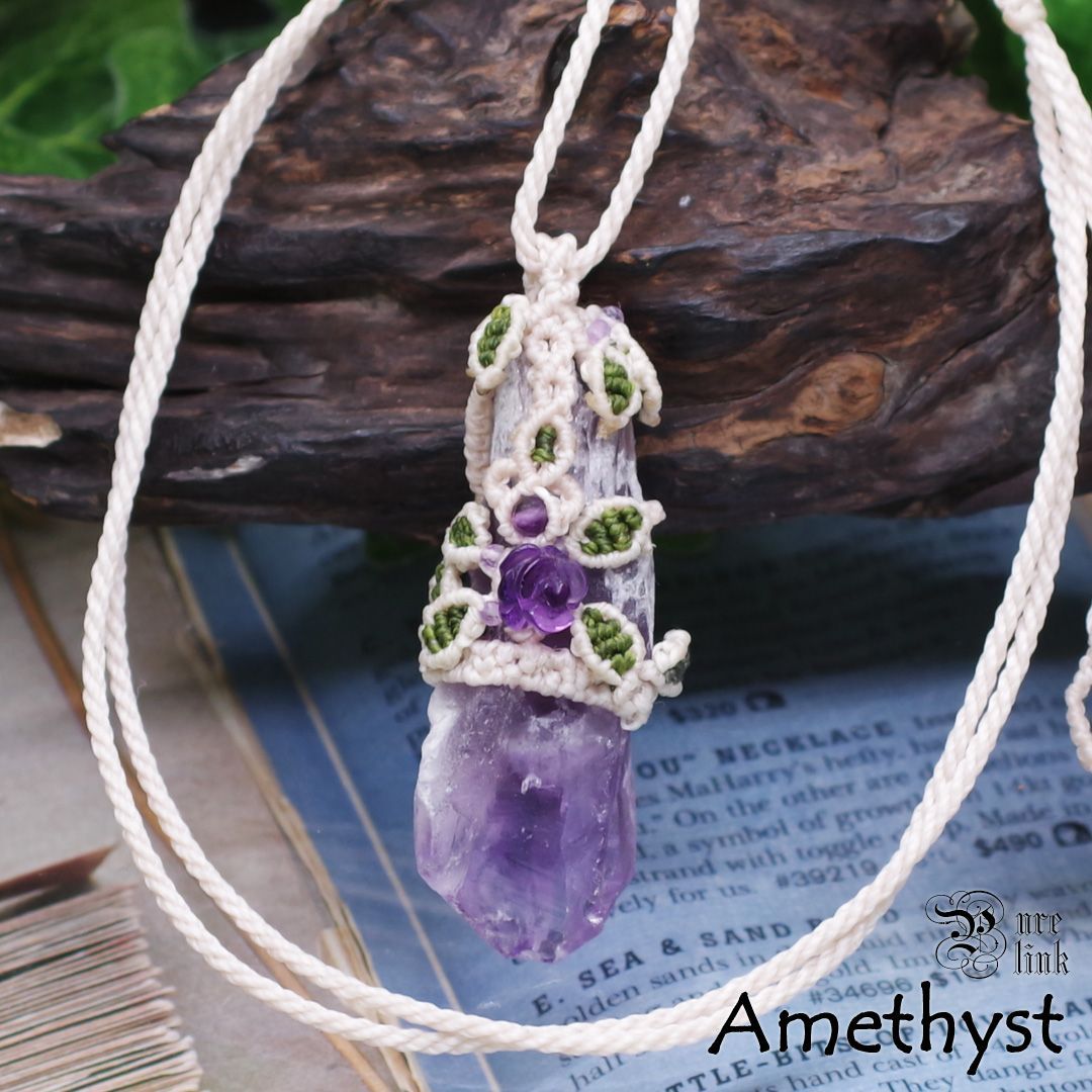 ダガーポイント 紫薔薇マクラメ編ネックレス