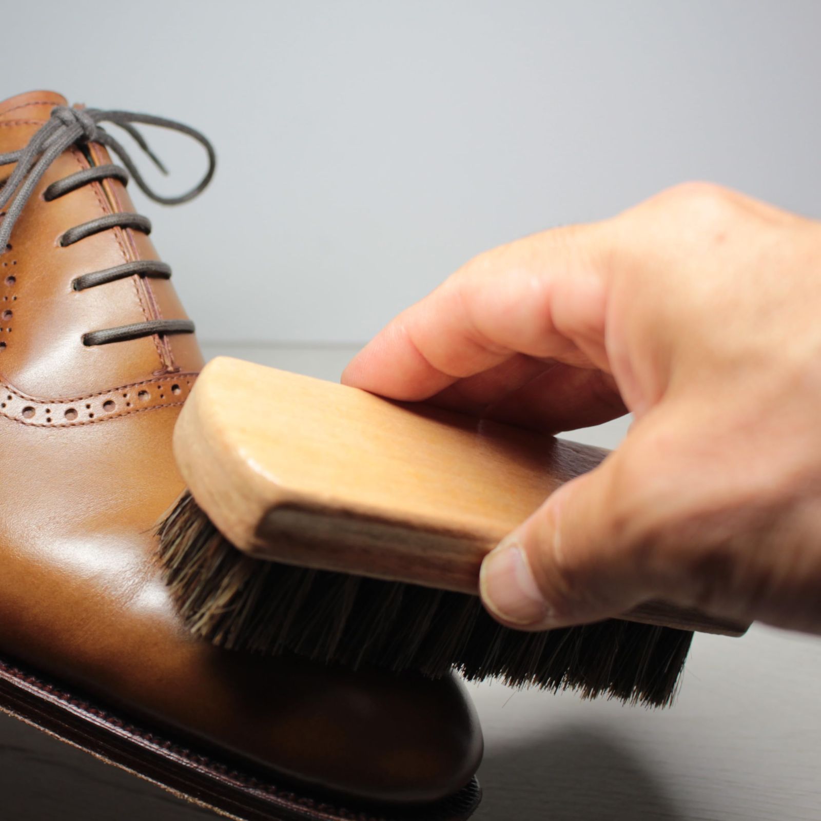 手入れ 野球グローブ 馬毛 クリーム伸ばし 汚れ落とし ホコリ落とし シューケア ハンディーホース 革靴用 レザー用 天然 ブラシ 靴磨き