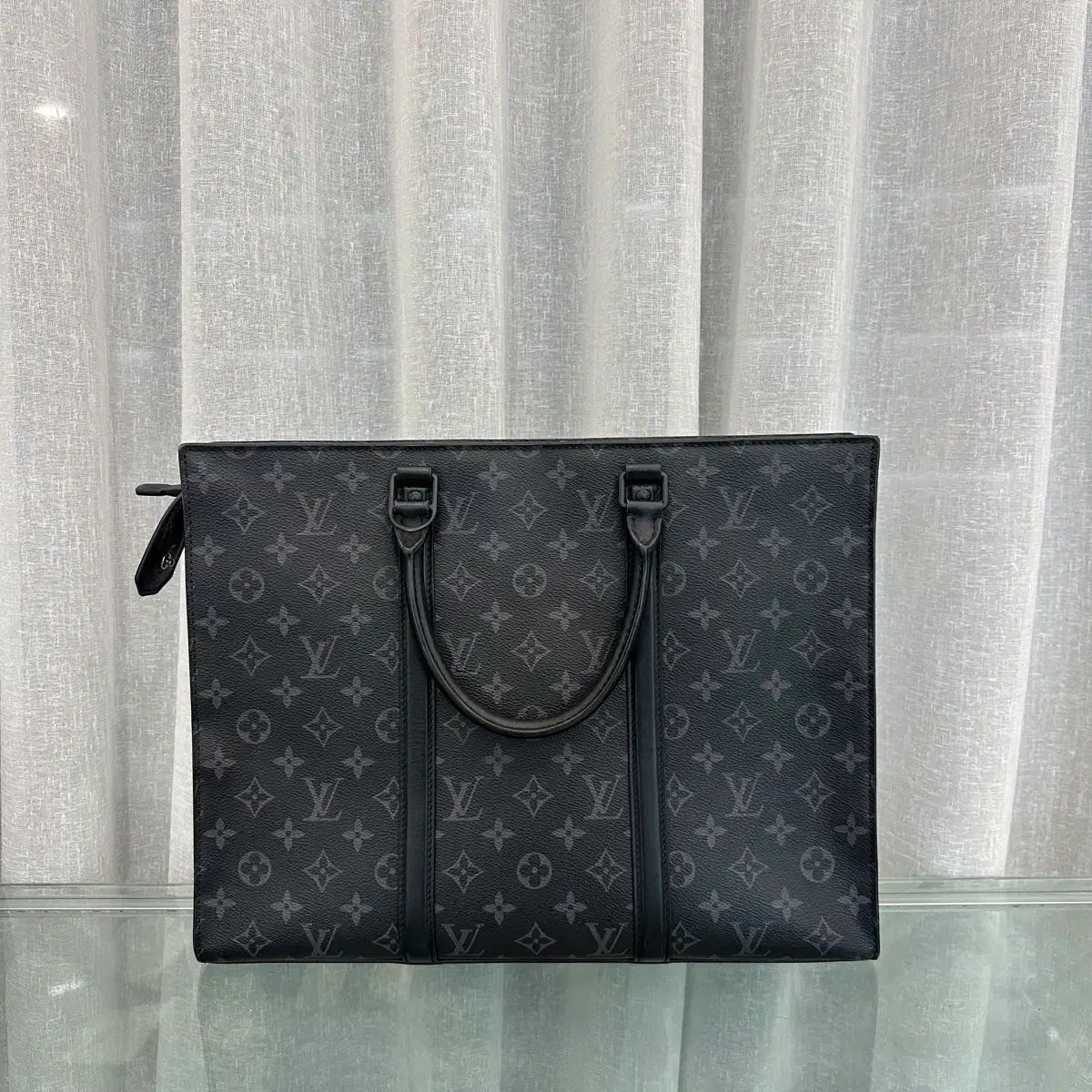 ルイヴィトン エクリプス サックプラ ホリゾンタル トート クロスバック ハーフパンツ 抜け感