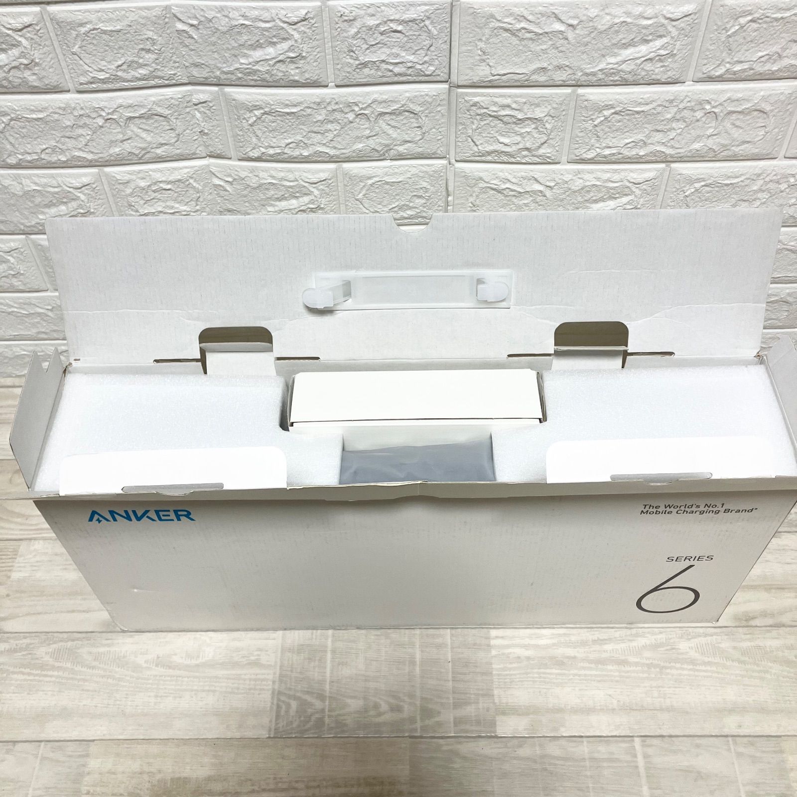 動作品 アンカー 675 USB C ドッキングステーション Anker docking station