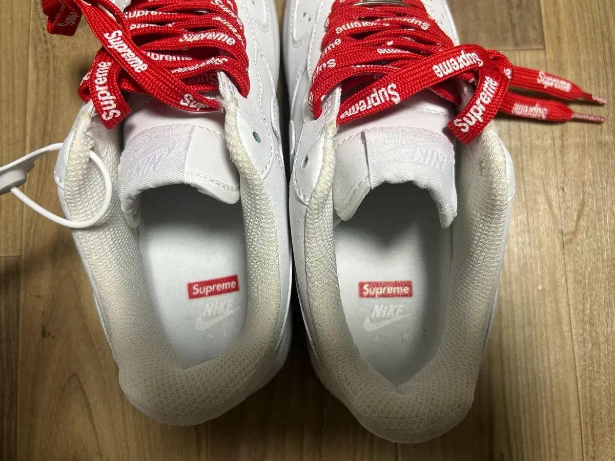  ナイキ エアフォース1 シュプリーム 白 245 スニーカー 靴