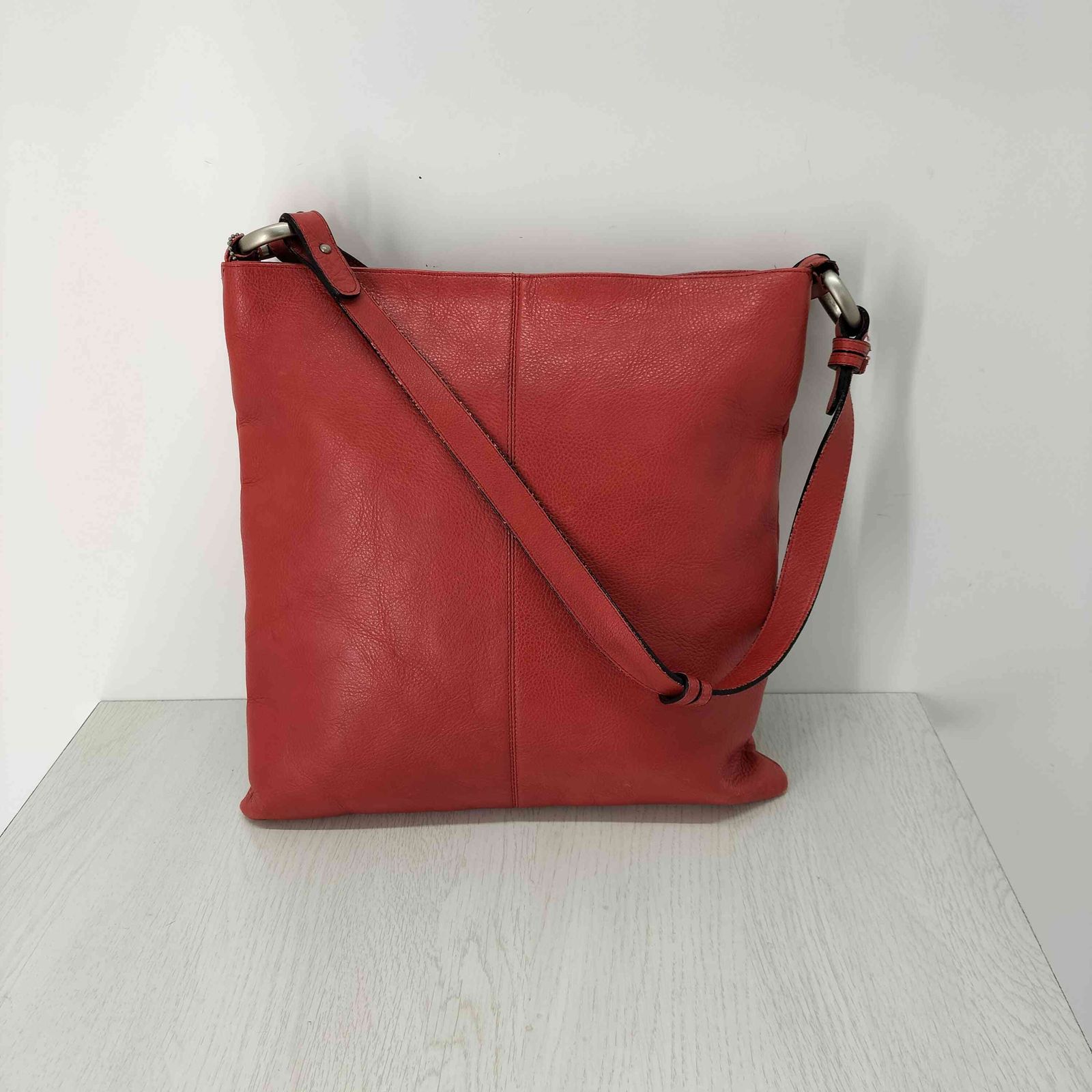 ユーズドフルギ USED古着 リアルレザーショルダーバッグ レディース