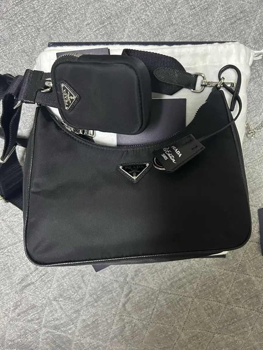 PRADA プラダ HOBO BAG