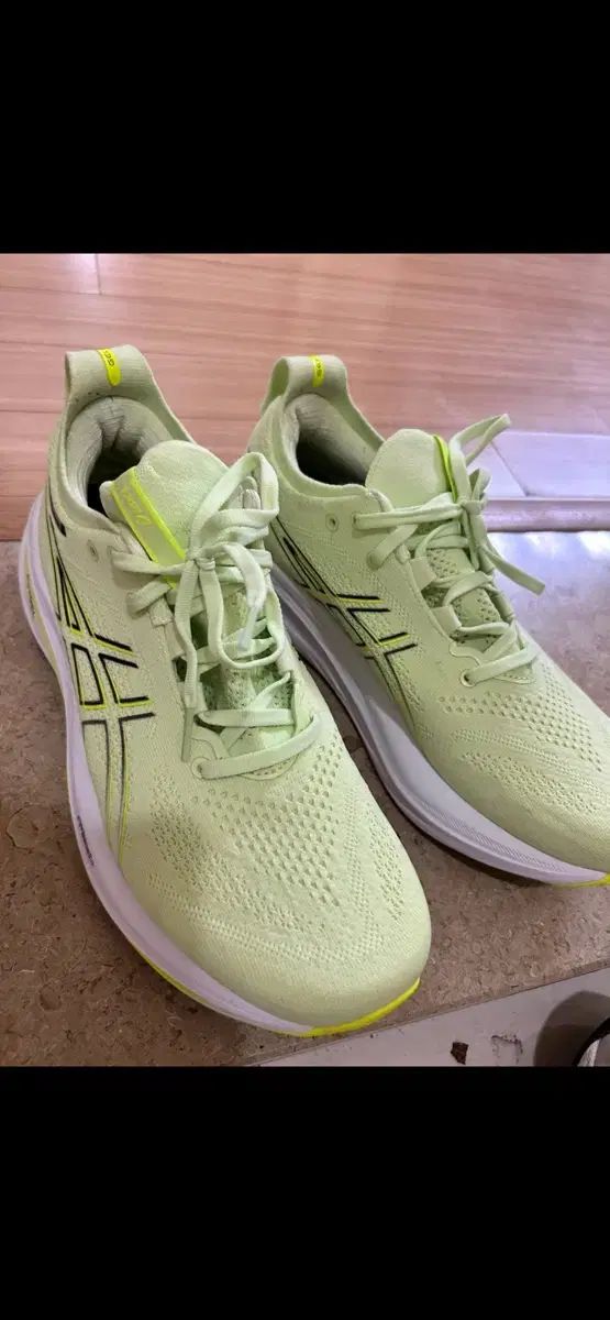 アシックス ゲル ニンバス 26 クール麻 白 スニーカー