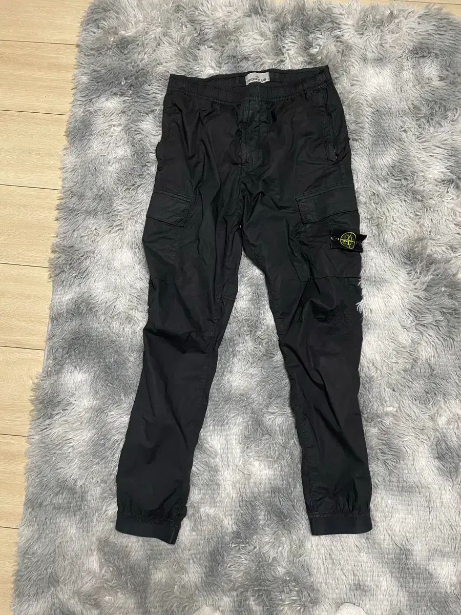 ストーンアイランド パンツ 32 サイズ