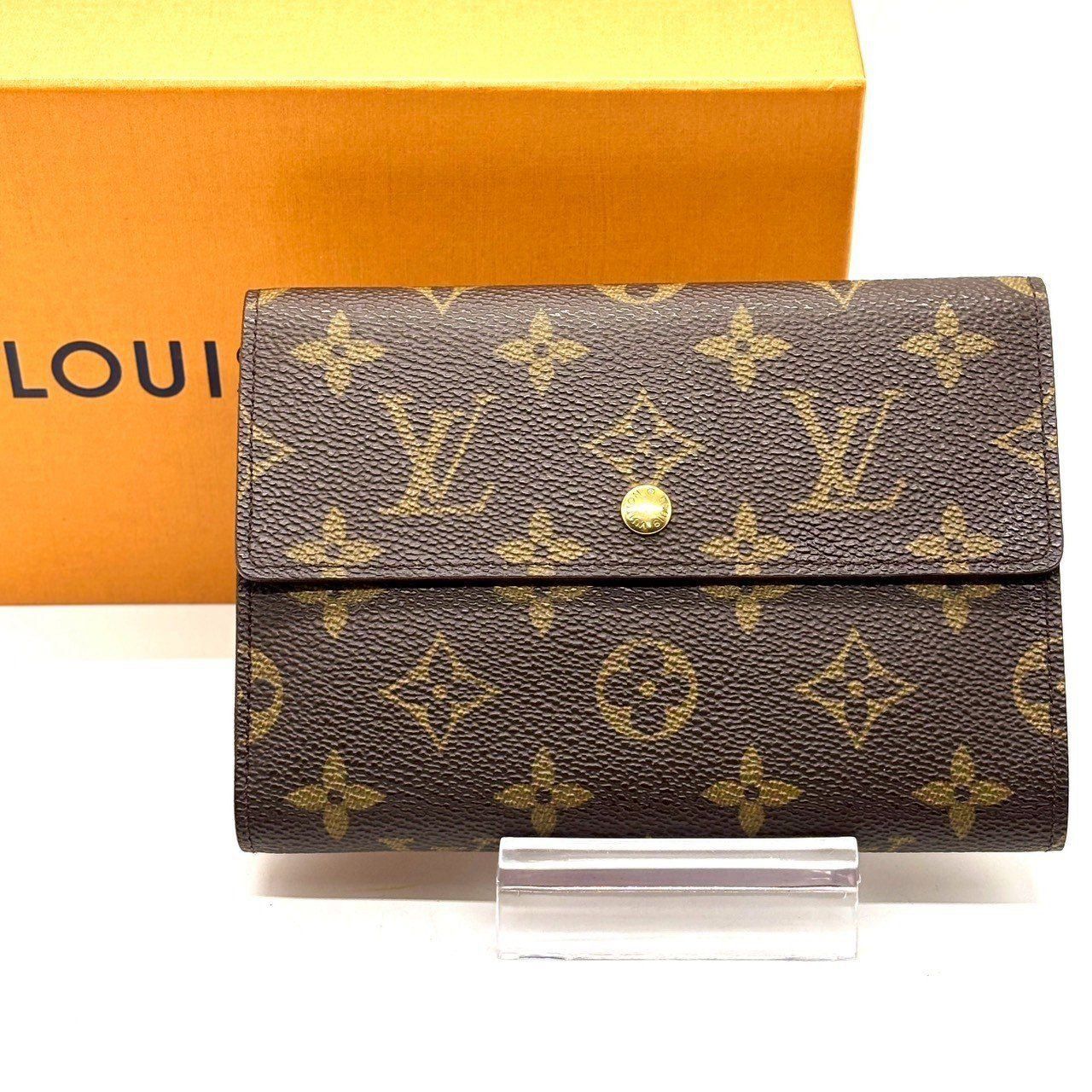  これ一つで 管理が整う LOUIS VUITTON 三つ折り財布 モノグラム ポルトトレゾール エテュイパピエ パスポート収納可 ルイヴィトン ブラウン 三つ折り財布 折り財布
