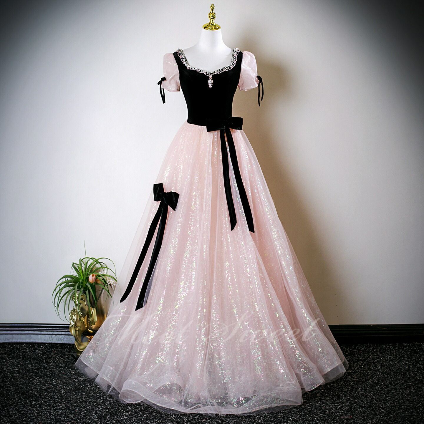 カラードレス ピンク ブラック リボン 半袖 演奏会 発表会 二次会 花嫁 ウエディングドレス コンクール 大人 ウェディングドレス プリンセスライン 編み上げ ロングドレス 前撮りドレス イブニングドレス イベント Aラインドレス プリンセスドレス