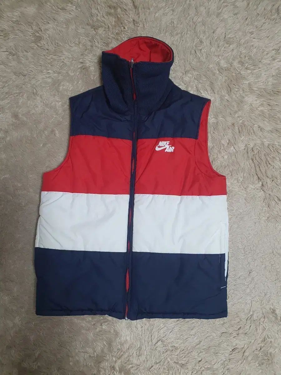ナイキ オールドスクール リバーシブル ベスト ダウン サイズ 90
