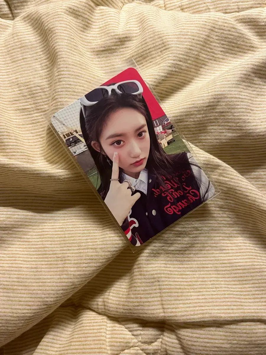 IVE（アイヴ） イソ アイ・アム Kitsch トレカ - メルカリ