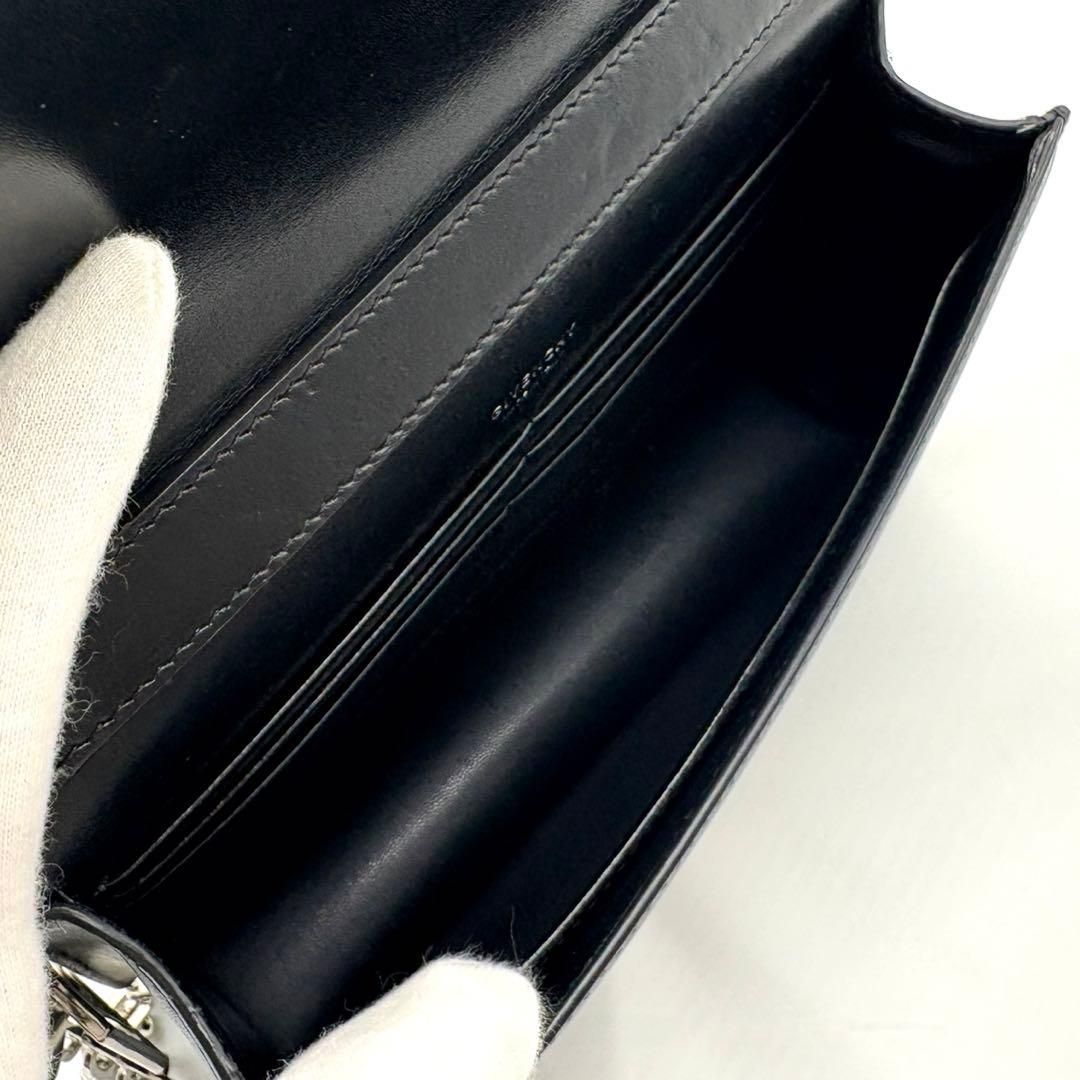 ジバンシィ レザー 本革 チェーンショルダーバッグ ブラック シルバー