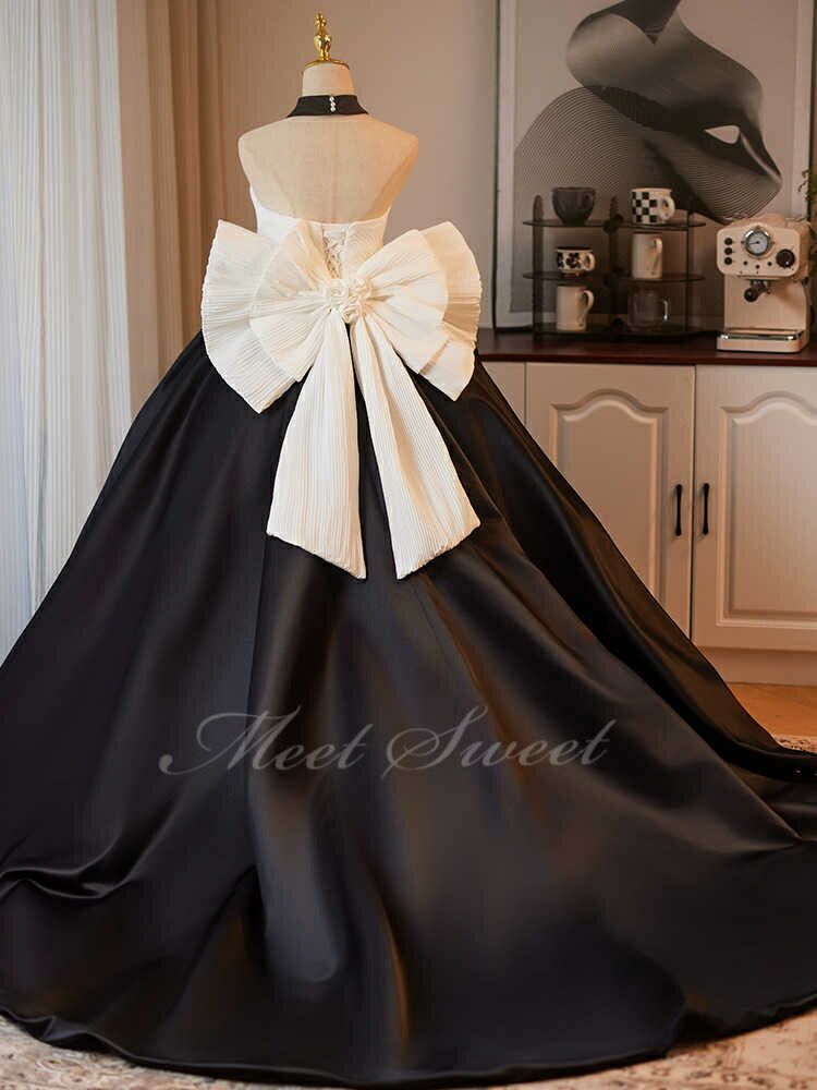 定価約8万円の品❗️ 編み上げリボン 光沢 ブラック タイトドレス 深スリット パーティードレス ブラック ワンショルダー キラキラグリッター