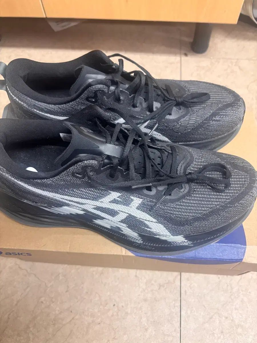 アシックス SUPERBLAST 2 ブラック (275) 出品 - メルカリ