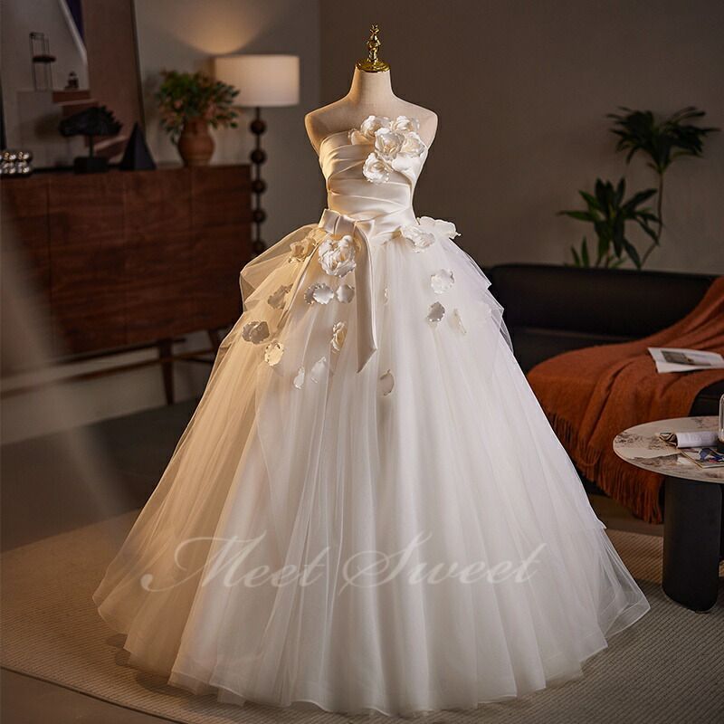 カラードレス オフホワイト ベアトップ フラワー プリンセスライン