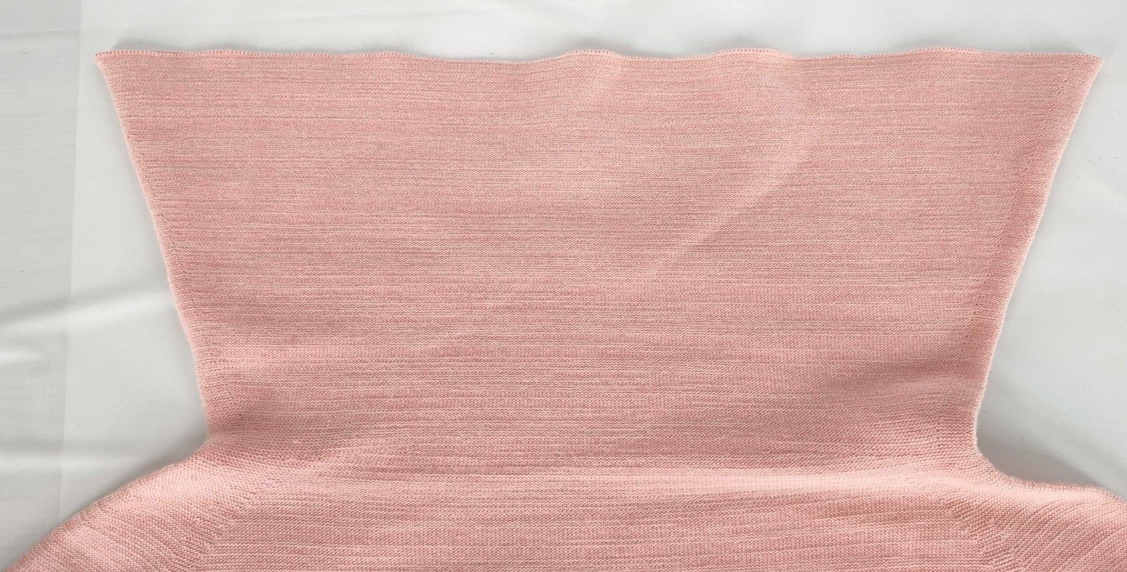 ISSEY MIYAKE HAAT タートルネック ニット トップス サーモンピンク 日本製 サイズ2 ISSEY MIYAKE HAAT タートルネック ニット トップス サーモンピンク
