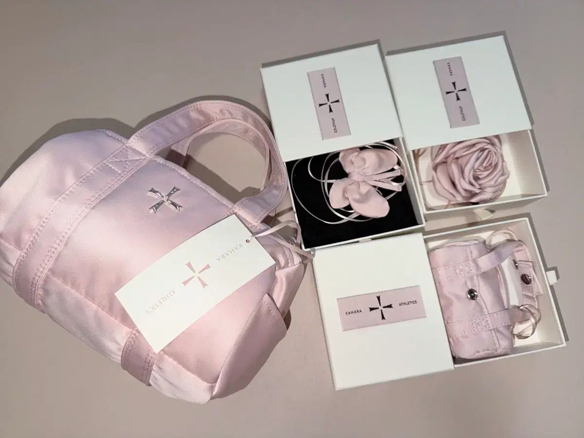 カハラ バレリーナバッグ ミニ ブラッシュピンク マイクロ サテンローズ 蝶