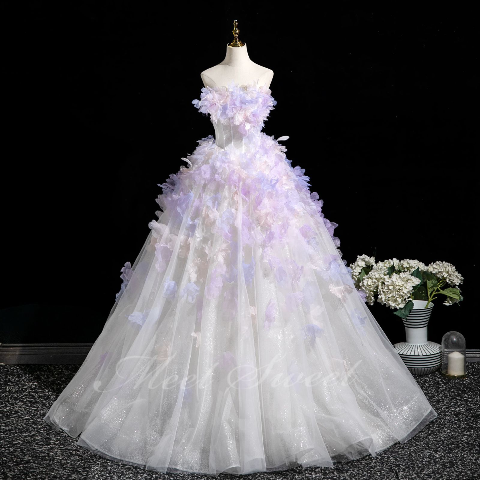 カラードレス ホワイト パープル フラワー ベアトップ トレーン プリンセスライン 編み上げ 発表会 花嫁 前撮り ドレス 演奏会用 ゴージャス 2026