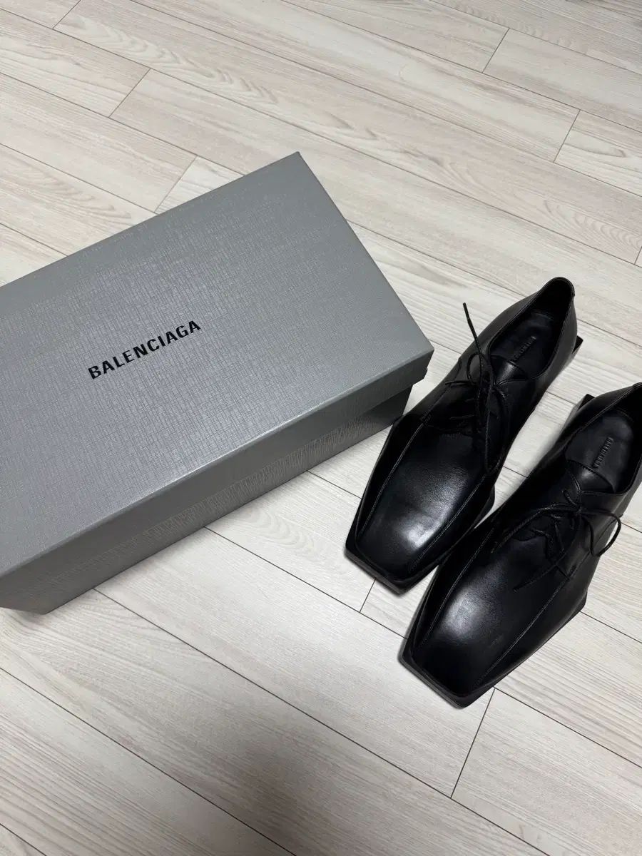 バレンシアガ ブロック 림 ドビ - メルカリ