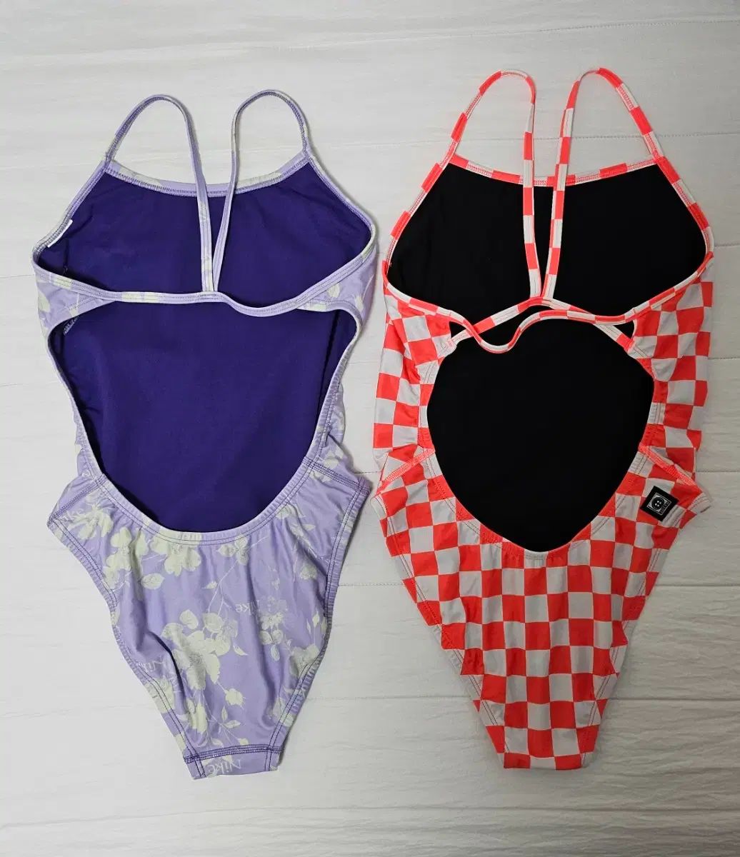 ナイキ フローラル カットアウト 28 ジョリン チア ペリー