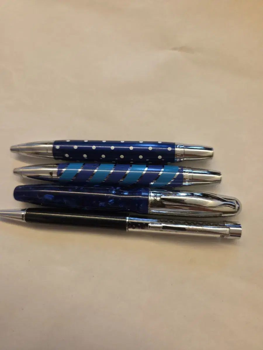 カラフルボールペンセット