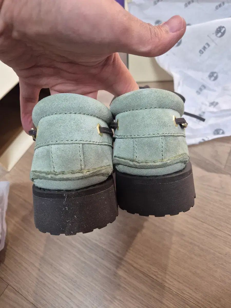 end ボートシューズ