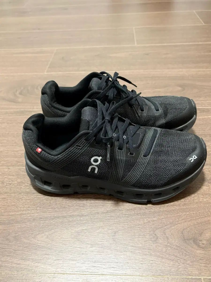 オンラニング クラウドゴー 250 レディース カヌー用品 登山靴 トレッキングシューズ 