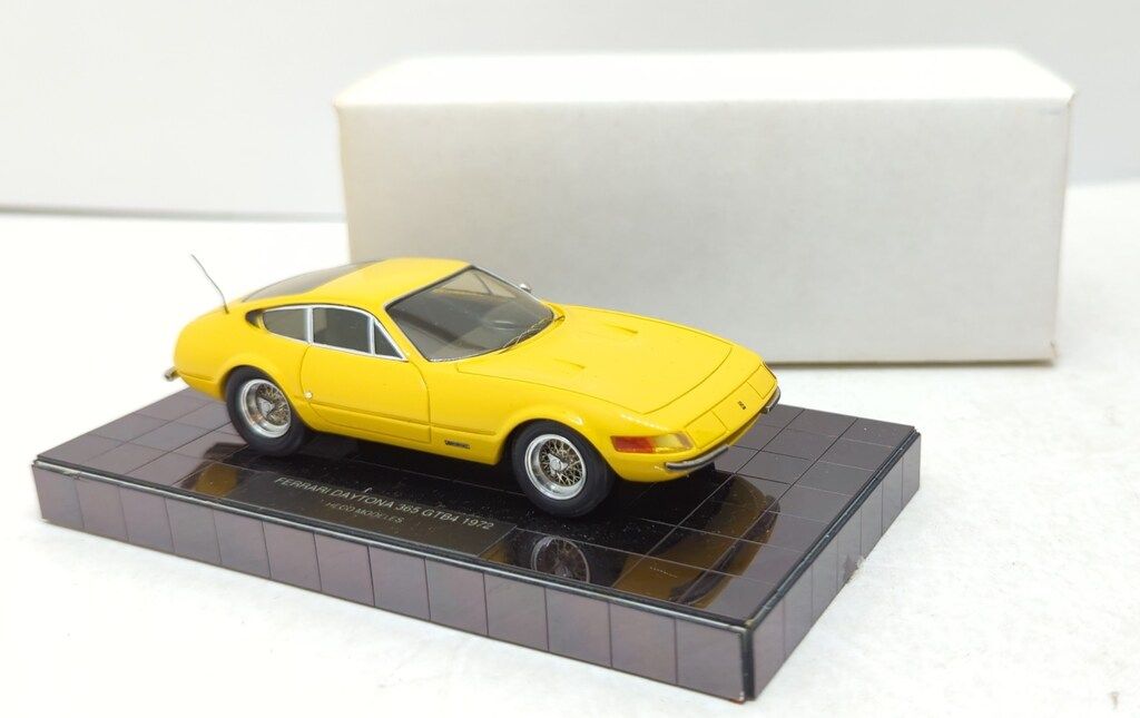 Heco Modeles 1 43 FERRARI GTB 4 1972 イエロー HC 1236