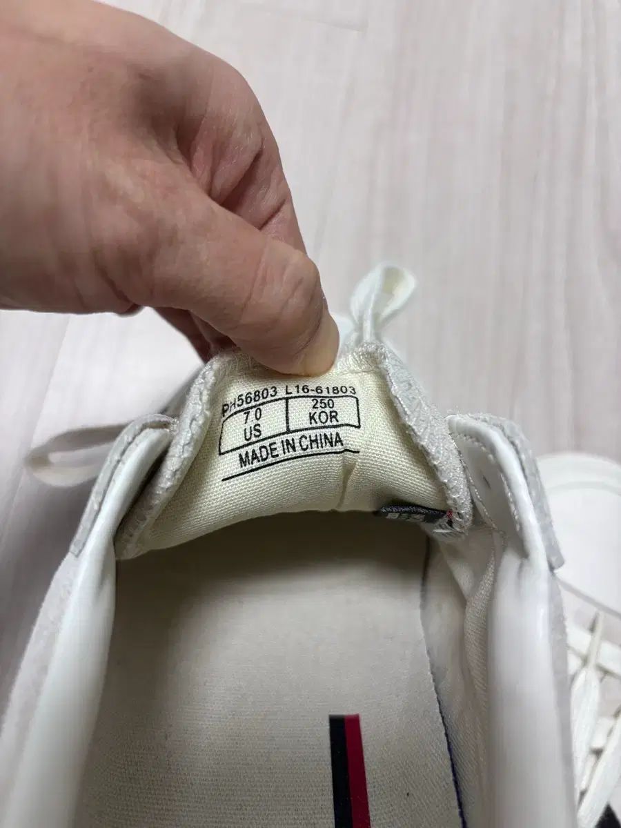 プロケッズ UNI ロイヤル PLUS スウェード 250