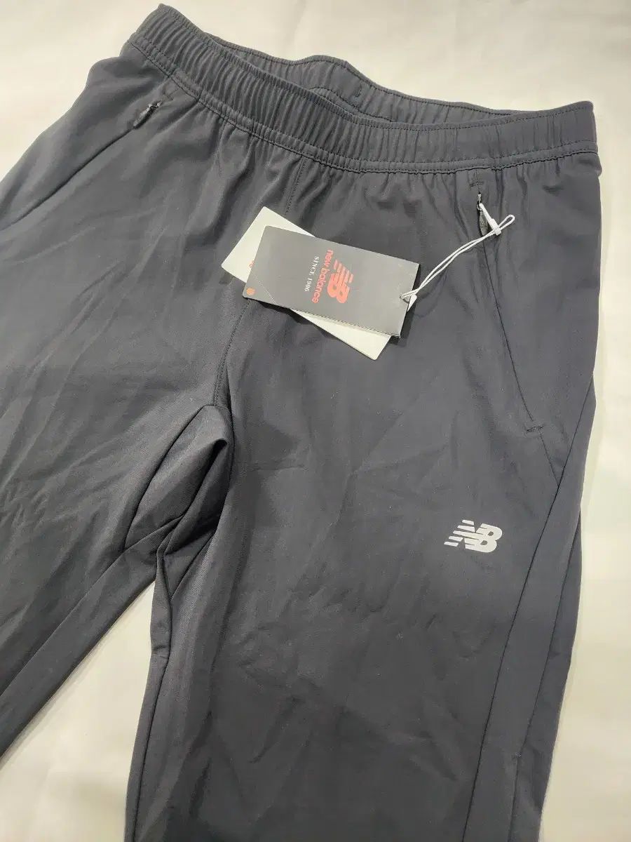 ニュー ンス ブラック トレーナー ズボン