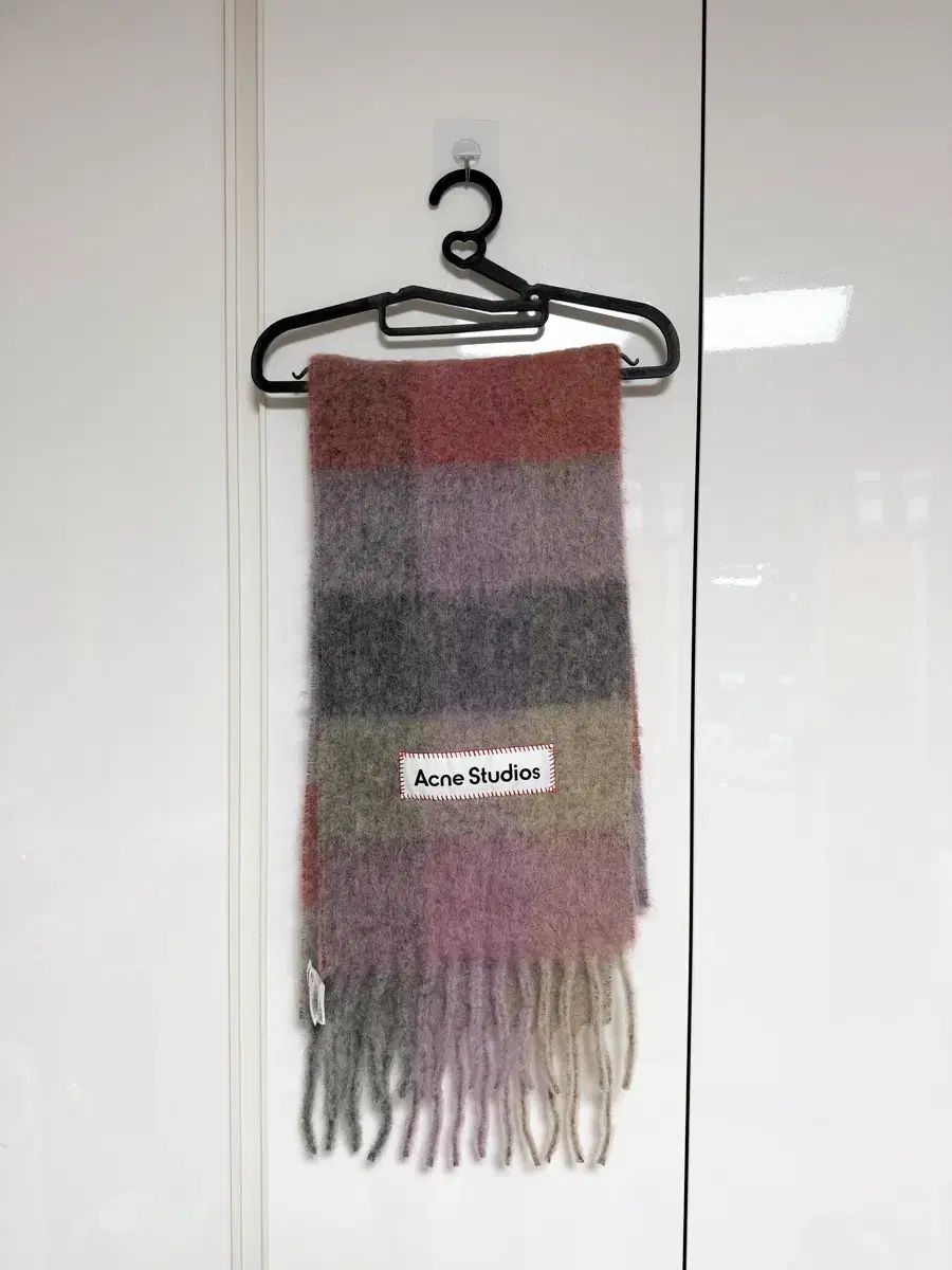 アクネストゥディオズ